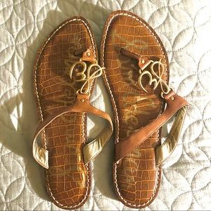 Sam Edelman gold cursive monogram detail sandals